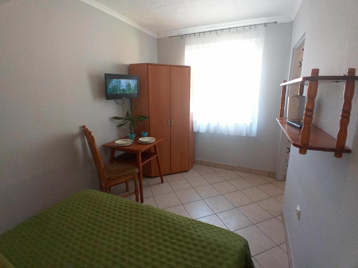 Pokoje Goscinne Akacja Resko Dzwirzyno Exterior photo