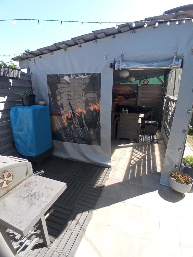 Pokoje Goscinne Akacja Resko Dzwirzyno Exterior photo